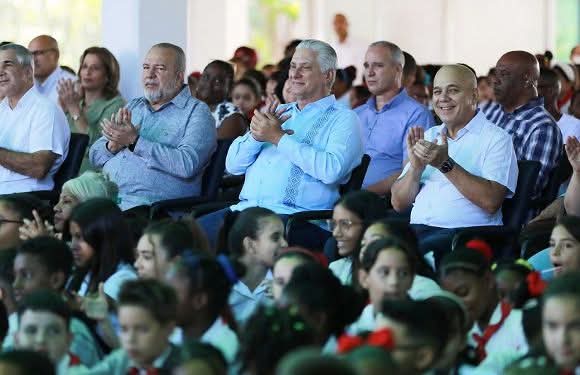 #YoSigoAMiPresidente