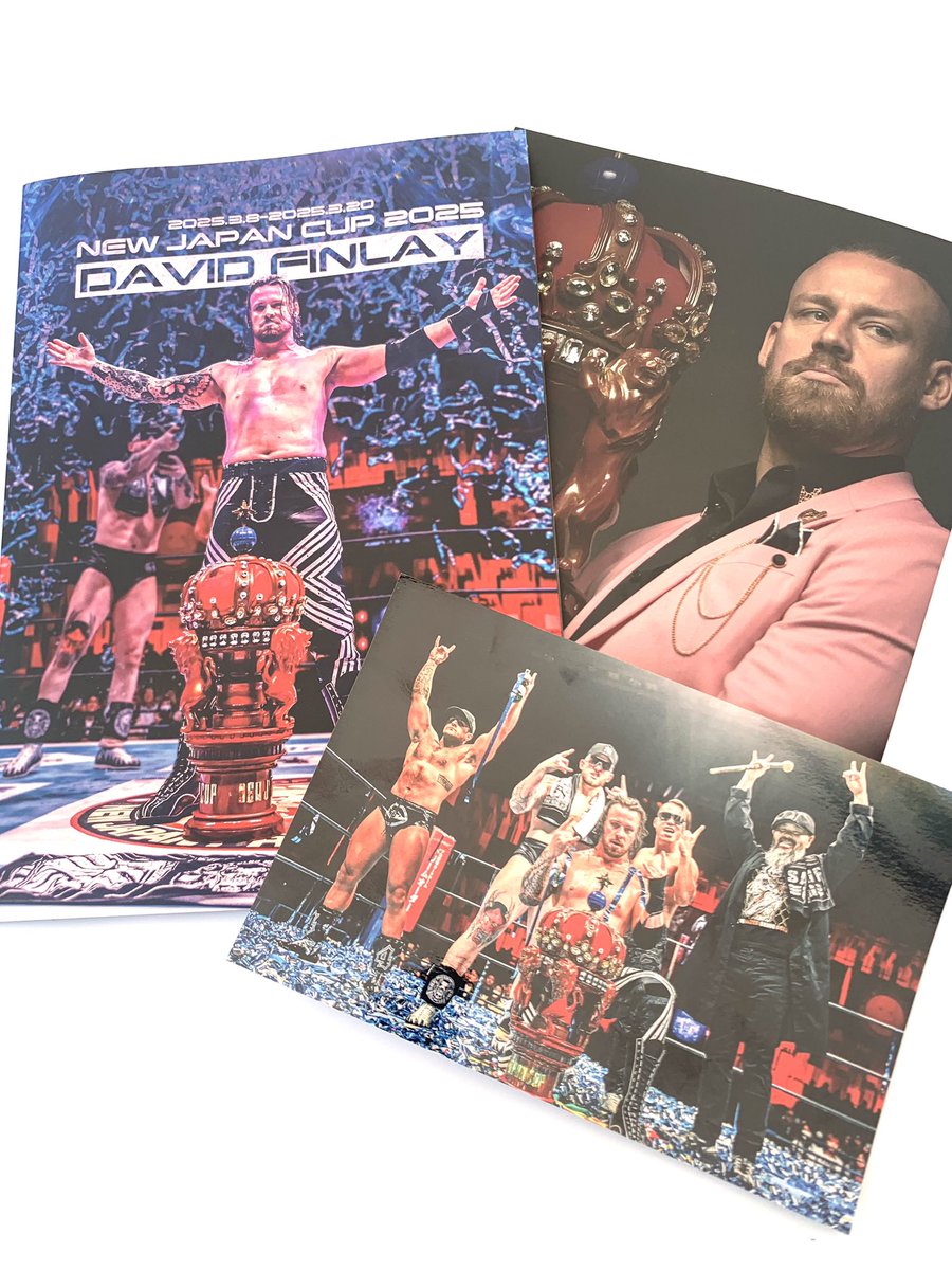 【いよいよ本日！】
4月5日 (土)両国国技館の場外テントにて 
#NJPWスマホプレミアム の既存会員＆新規加入者に

『NJC』優勝記念 デビッド・フィンレーの特製フォトブック（WAR DOGS ポストカード付）をプレゼント!!

①開場前売店 13:30～15:00
②開場 15:30～17:00

njpw.co.jp/564429/

#njSG