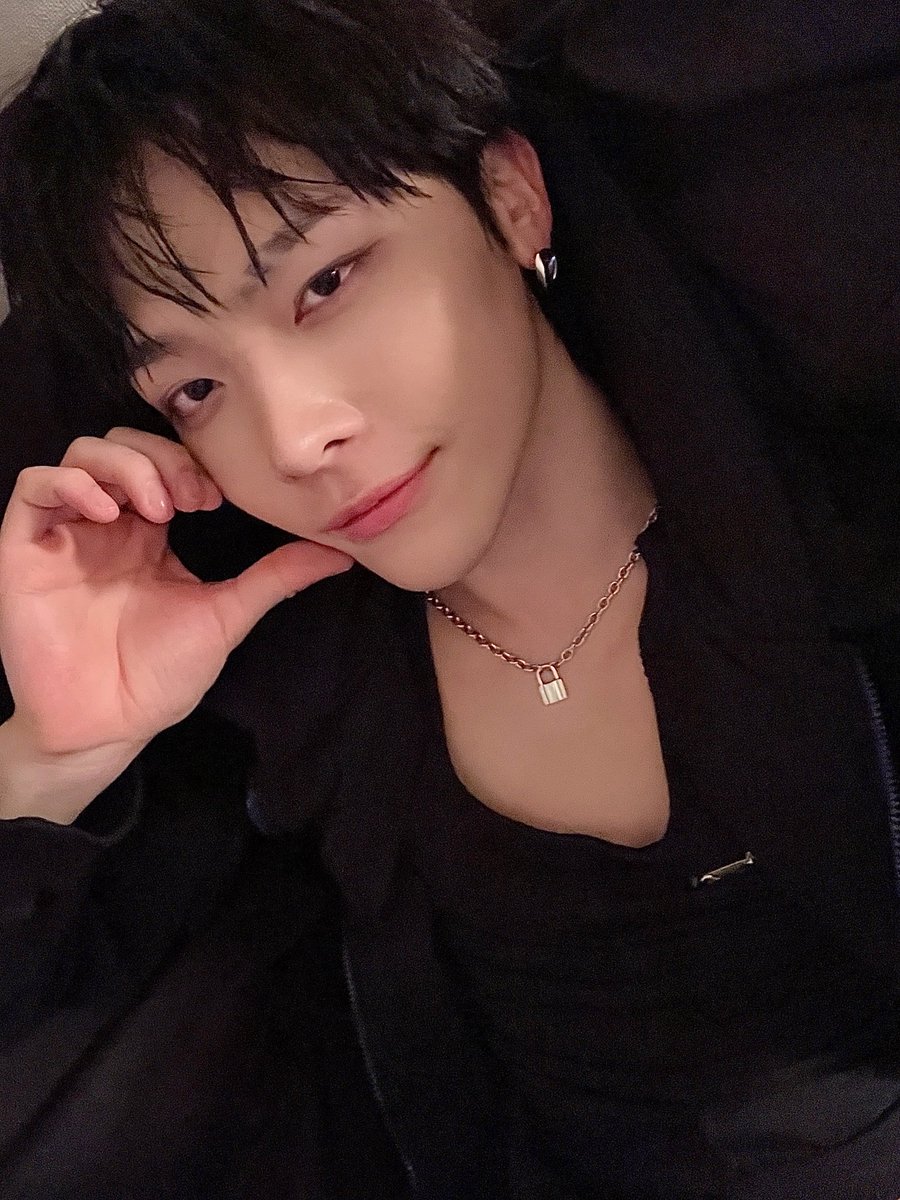 まちね🍓🐾ʙᵃᶜᵏᵗᵒᴸⁱᶠᵉ ༘*🤍NICHOLAS🐾 tweet media