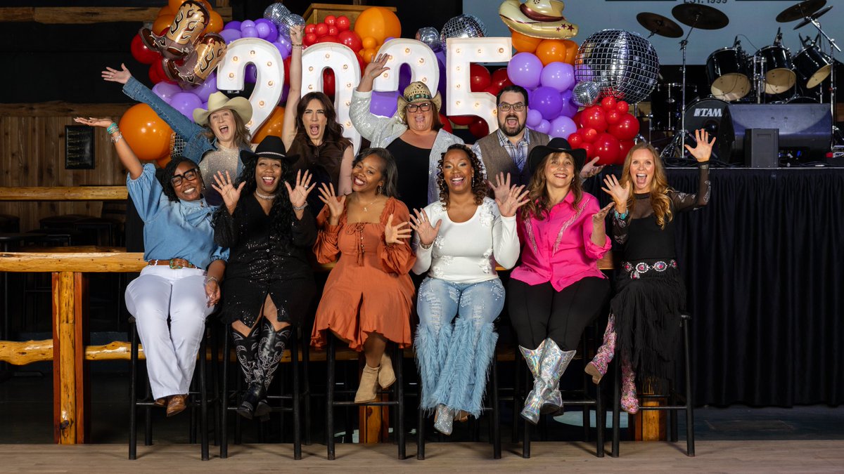 📸: What a night it was to celebrate the 2025-26 Humble ISD Teacher of the Year Top 10 Finalists at the 
@humbleisd_fdn Boots &amp; Bling Gala!!!

Congratulations to the winners &amp; Top 10 Finalists!! You all shined tonight! #ShineOn 💫

📸: Jonathan Frey | Humble ISD Public