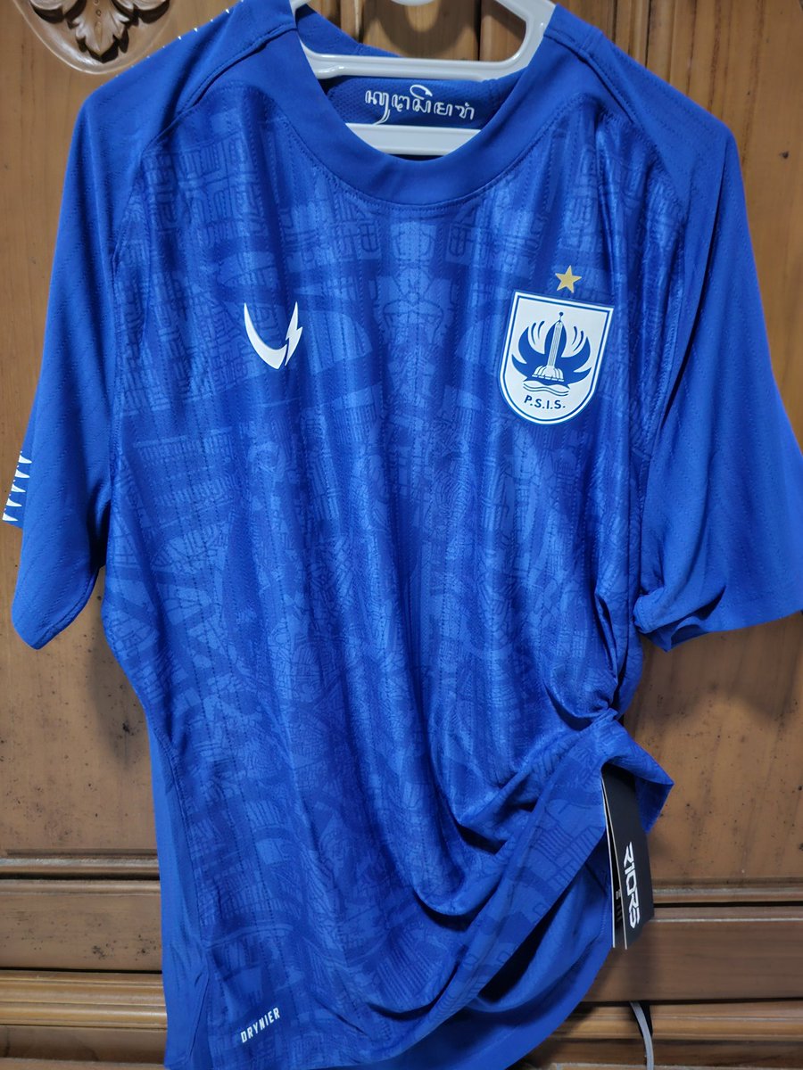 adhityadhitya's tweet photo. #jersey4sale @Jerseyforum 
Tranmere Rovers Home 23/24 size 2XL BNWT-IDR 500k

Japan Home Olympic Edition (lupa tahunnya) Player Issue Heatdry size 3XL 
Asia (XL slimfit)-BNWT-IDR 600k

PSIS Home Player Issue size 2XL-BNWT-IDR 650k

Free ongkir Jabodetabek
CP: 08118683078/DM https://t.co/uKbaZfH34j