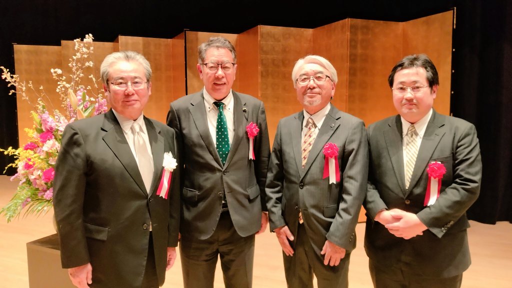 morihiroaki1107's tweet image. 桜も満開の中、昨日は学校法人清水学園湘南歯科衛生士専門学校令和7年度入学式が挙行されました。

ご入学おめでとうございます。

#入学式
#歯科衛生士
#歯の健康
#学校法人清水学園