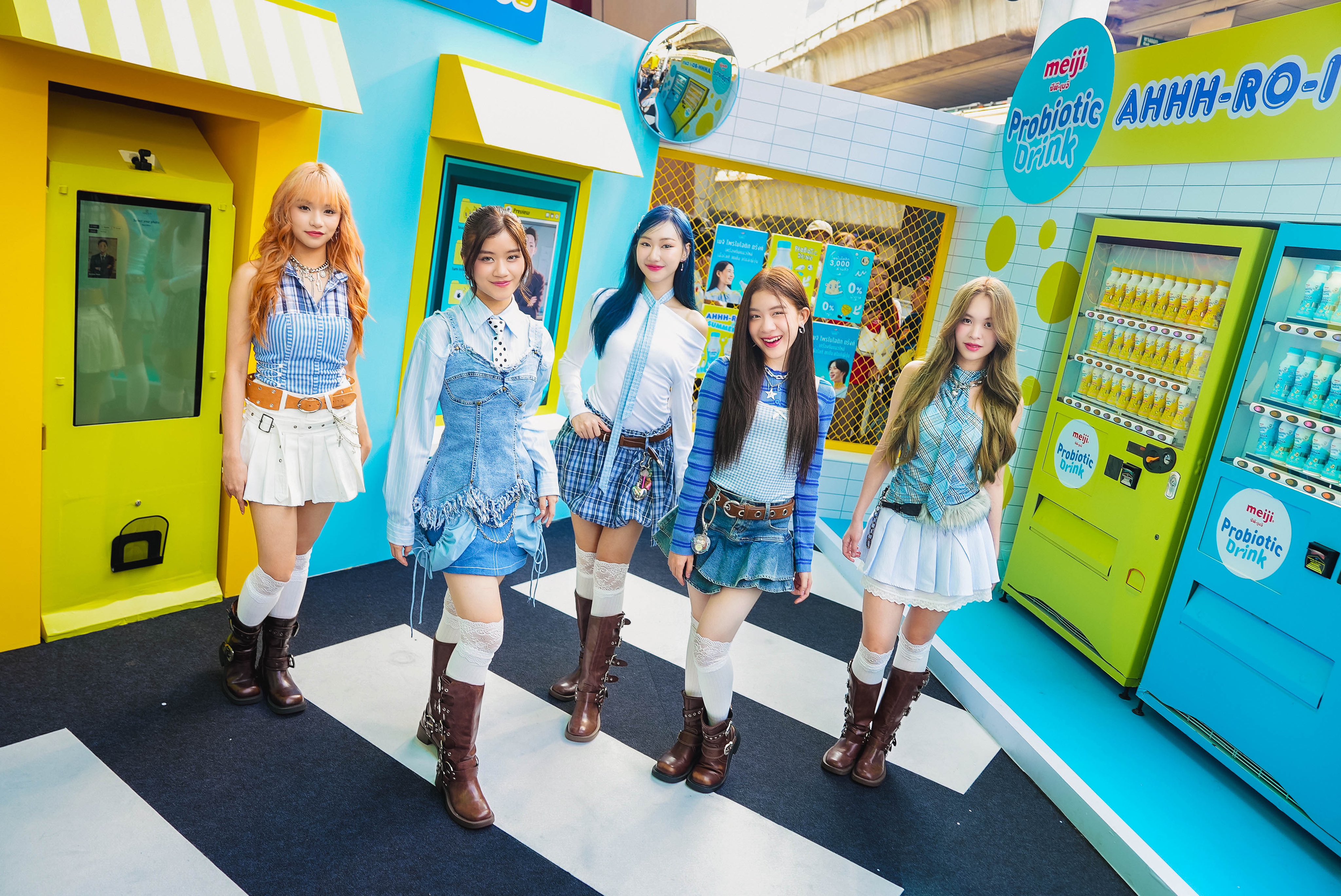 Gnvo_tRaIAA9SyF?format=jpg&name=4096x4096