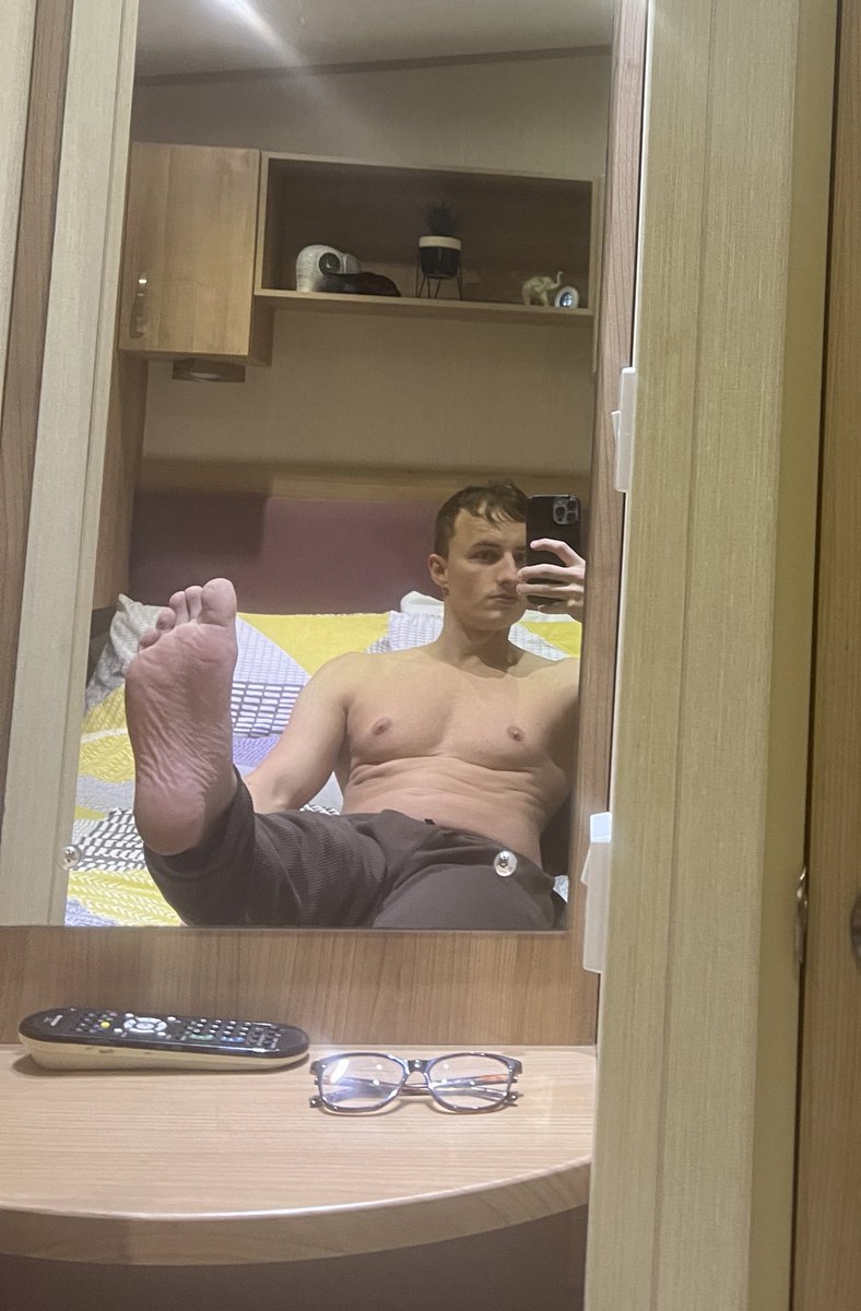 Let my power corrupt your mind and turn you into a braindead cash dispenser.😈

All you will worry about is making me richer. 🤑🤑