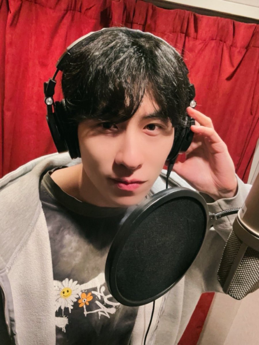 wooshottie's tweet photo. happy birthday Leilei !! I’m so happy to be able to celebrate you today and i hope your day is full of love and happiness && i hope you know that you complete re:wind and are extremely loved !! #HAPPYLEIDAY #LEIBUNNYDAY #LEILEIDAY https://t.co/RzK1SahSId