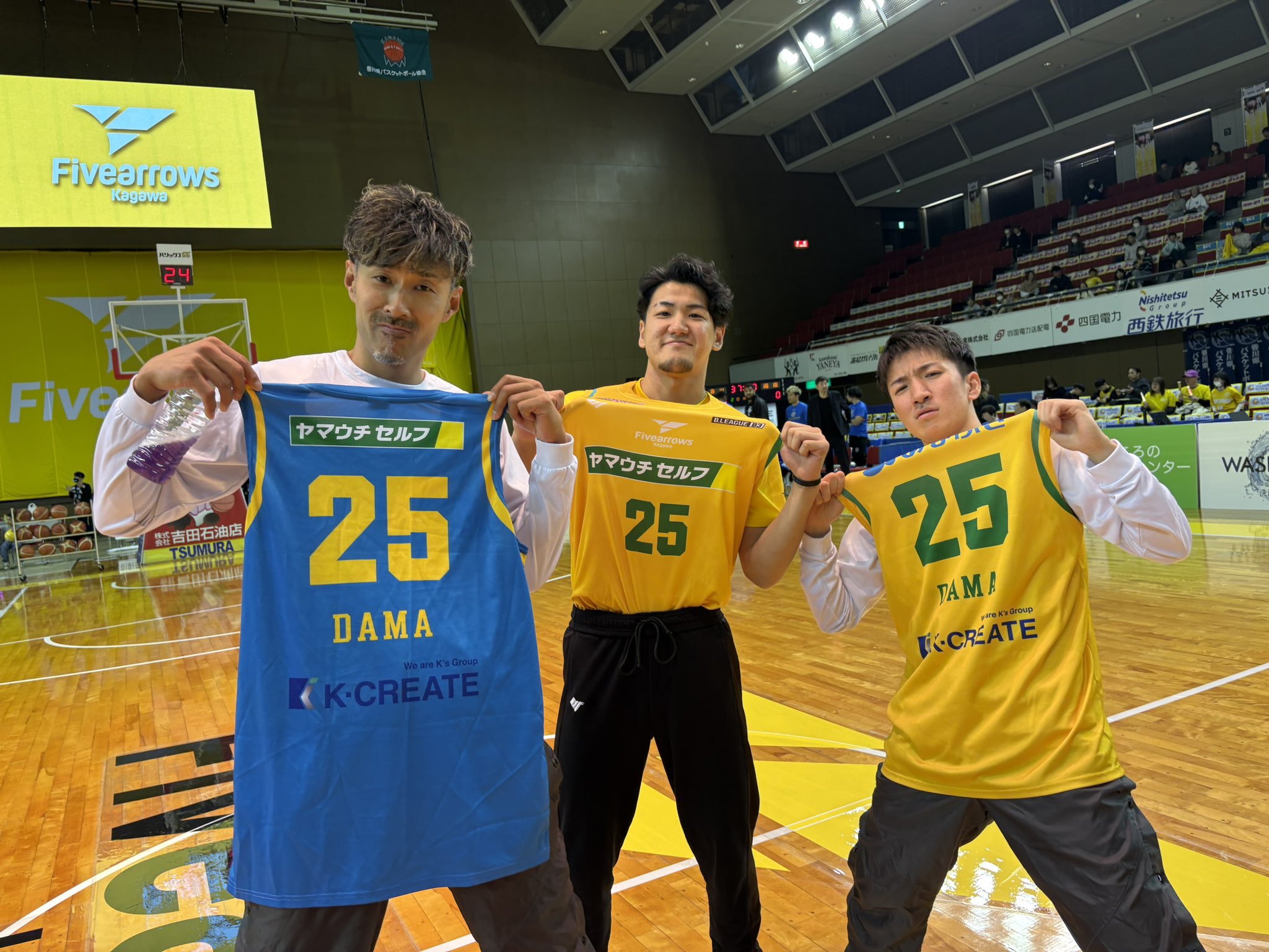 香川ファイブアローズ リバーシブルユニフォーム #12 サイズ4XL 香川ファイブアローズ リバーシブルユニフォーム #12 サイズ4XL