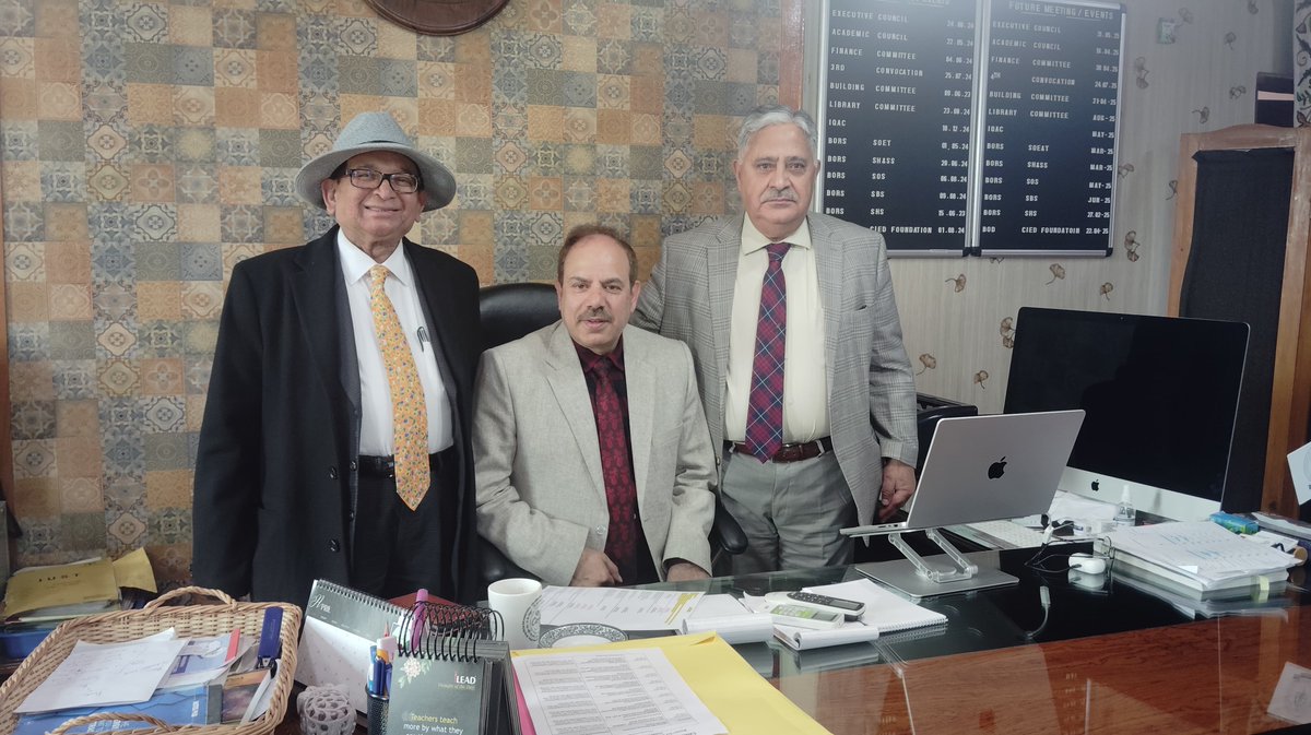 AimaashokAima's tweet photo. Prof Ramshu Vice Chancellor of ISTU &amp; attending seminar on "Entrepreneurship &amp; Tourism Development in J&amp;K: Perspectives in a Digital Era" https://t.co/p6hcZ8RTis