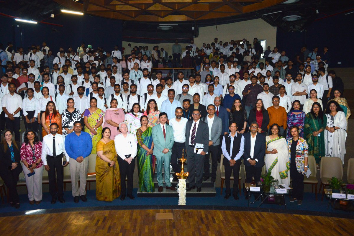 lntedutech's tweet image. L&amp;amp;T EduTech has partnered with MRU, Faridabad, to offer Integrated programs in Semiconductor Design for Industrial ICs, Robotics &amp;amp; AI, and Advanced Specialization in EV and Digital Manufacturing using AI &amp;amp; CPS.

#LnT #MRU #IntegratedPrograms #IndustryReady #SkillDevelopment