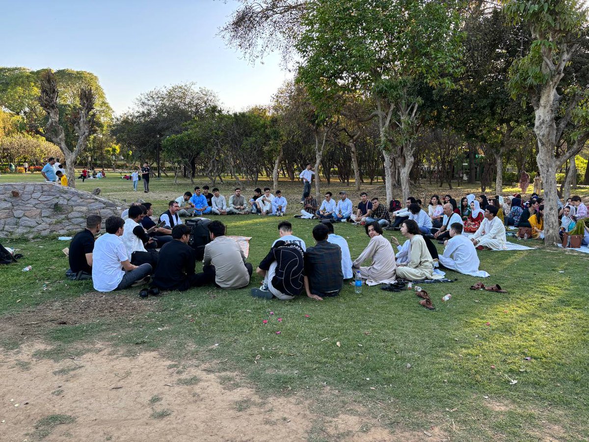 AHVJInida's tweet photo. گزارش کوتاه از برنامه عیدی انجمن به تاریخ به تاریخ ۳۱ مارچ!

#eid #mubarak #AHVJ  #Hazara #Hazaragi #Hazaragiculture #hazaraculture #refugees #hazarapeople #Unhcr  #unitednationshumanrights #hazaravoiceforjustice https://t.co/24I7TaUndc