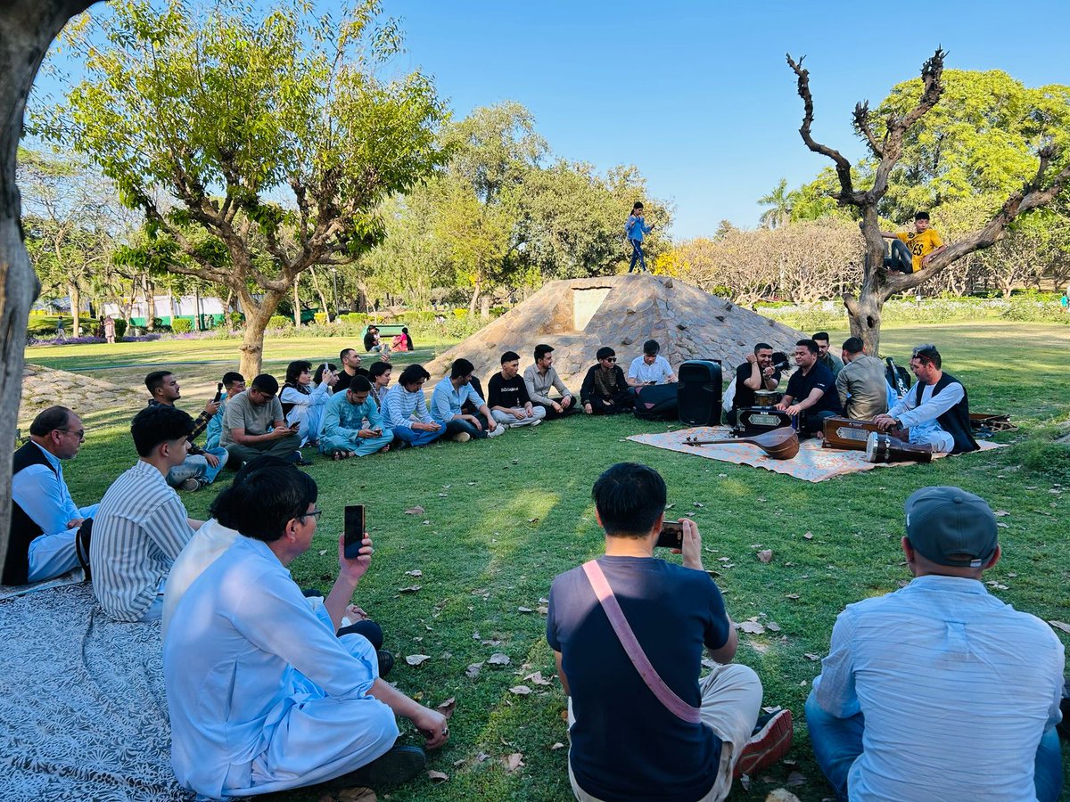 AHVJInida's tweet photo. گزارش کوتاه از برنامه عیدی انجمن به تاریخ به تاریخ ۳۱ مارچ!

#eid #mubarak #AHVJ  #Hazara #Hazaragi #Hazaragiculture #hazaraculture #refugees #hazarapeople #Unhcr  #unitednationshumanrights #hazaravoiceforjustice https://t.co/24I7TaUndc