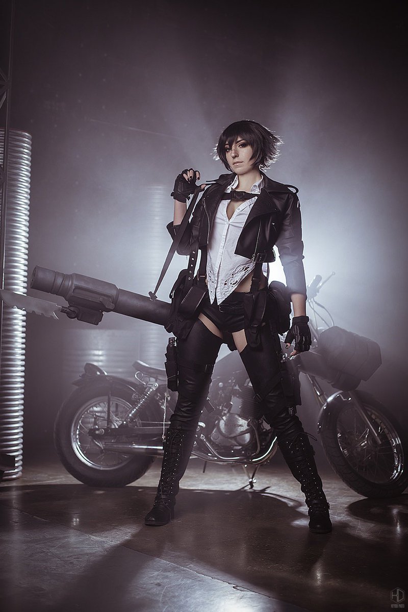 Пока смотрим #DevilMayCry, вспомнила один из моих любимых косплеев оттуда :3