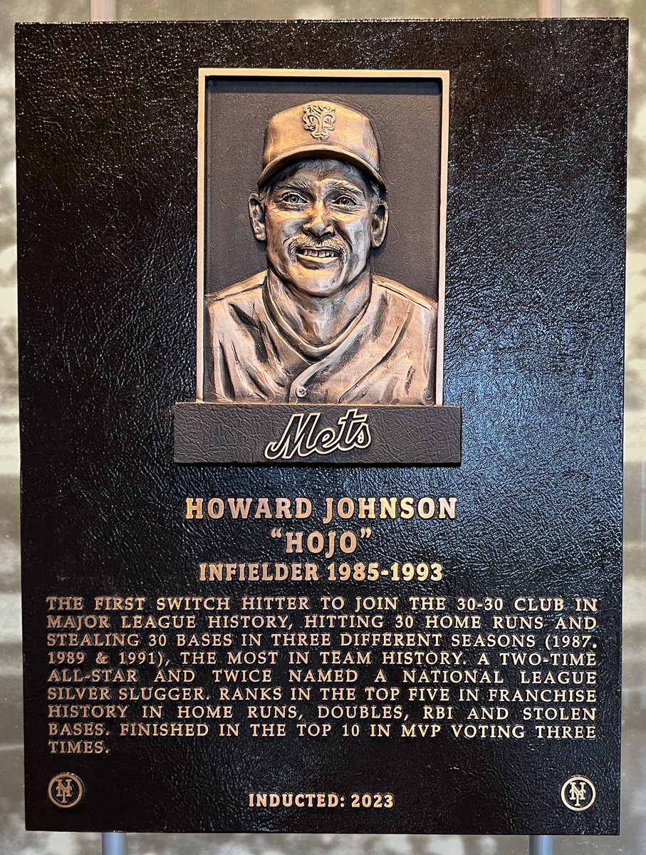 SpecialKLevy's tweet image. It was a good day! Tapped the plaque and brick for good luck and guess what? 😉🙌🏼. @Mets @20Hojo #LGM 🇺🇸⚾️💙🧡