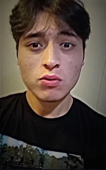 jennie vs this wannabe duck