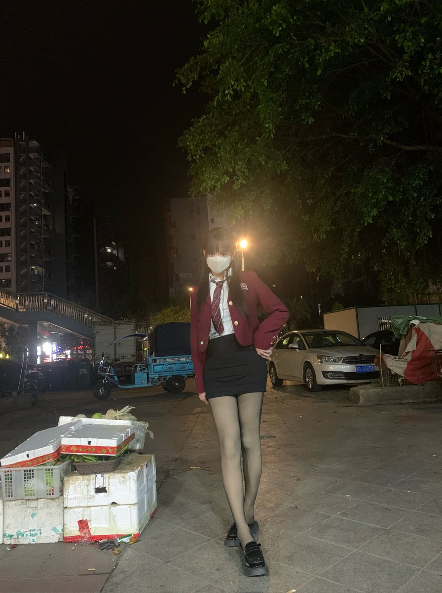 他们让我还是把口罩焊脸上，好伤心