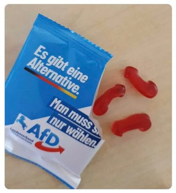 Aislinn von Schamanien 🇪🇺 (@aislinnschamane) on Twitter photo AfD verteilt steife Pimmel an Kinder.
Wo ist <a href="/MdlBehrendt/">Vanessa Behrendt MdL</a>, wenn man sie braucht? AfD verteilt steife Pimmel an Kinder.
Wo ist <a href="/MdlBehrendt/">Vanessa Behrendt MdL</a>, wenn man sie braucht?