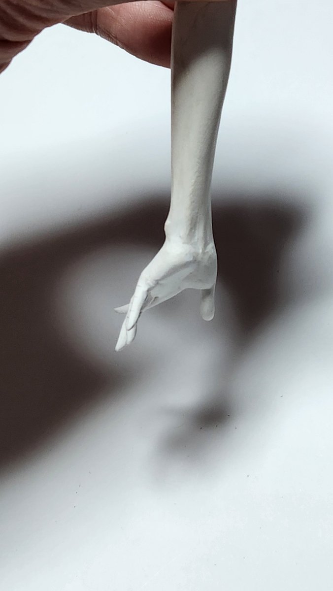 個人的に手のポイントは腕とのつながり、手首にあると思ってる。