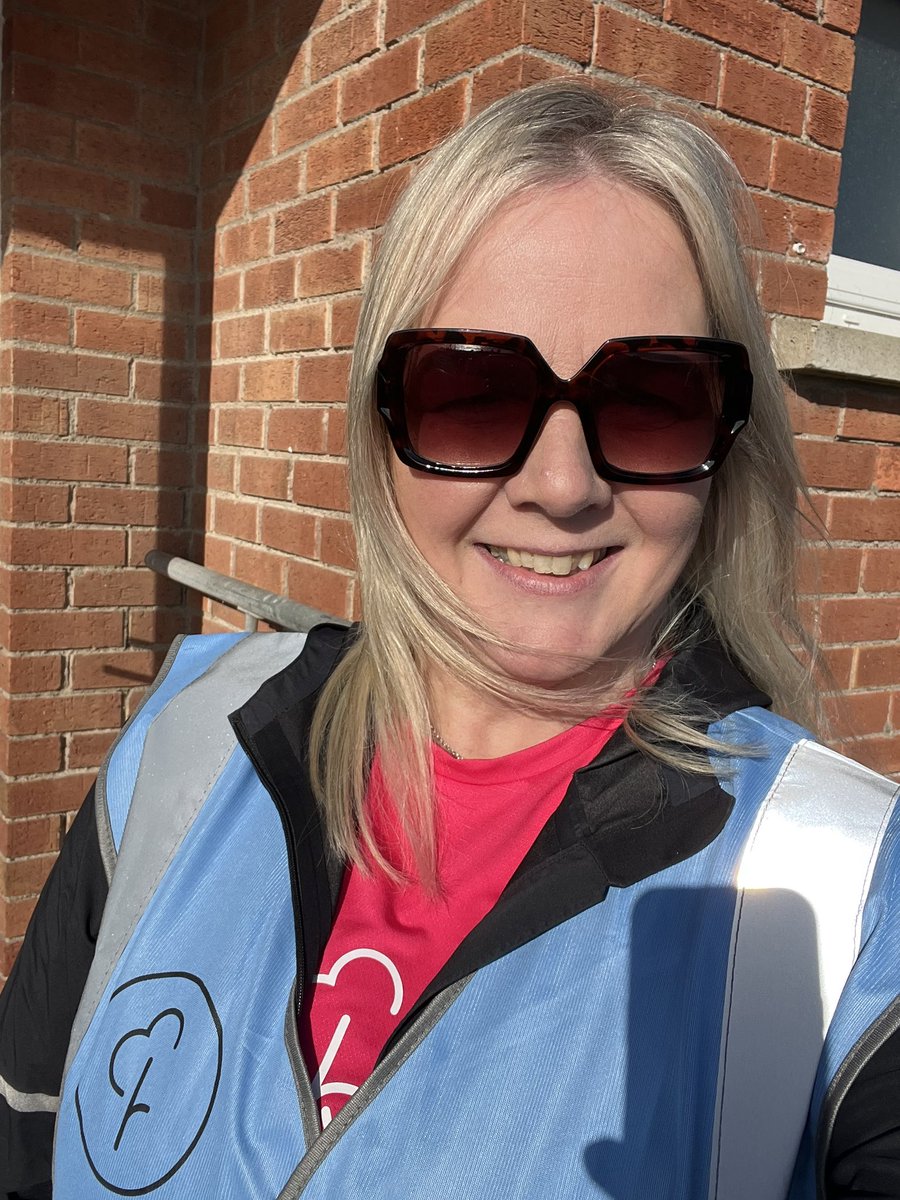 nevergiveupanne's tweet photo. parkwalking at beautiful @Larneparkrun @parkrunUK thanks to all the amazing volunteers who make it happen ๐๐๐ฆบ๐ #parkwalk #volunteer #letswalkandtalk #loveparkrun https://t.co/e3kswLtTHH