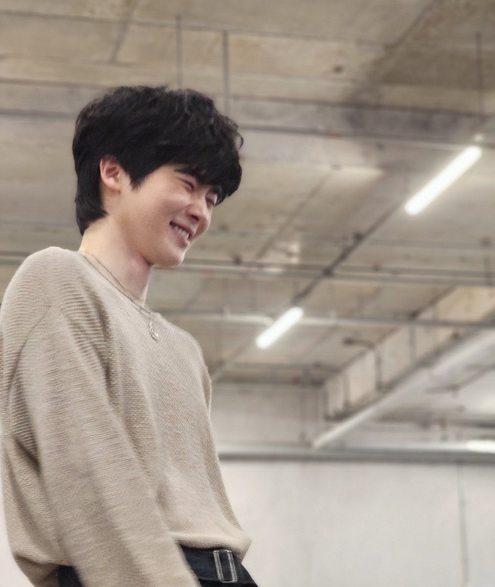 wangmeh_'s tweet photo. เป็นภาพที่มีแต่ความน่ารักเต็มไปหมด เห้อออ พี่บอมเหนื่อยมั้ยคะ หนูเห็นความน่ารักพี่หนูยังเหนื่อยเลย ขยันน่ารักอะไรขนาดนี้ 
#bommu #ชาวมุ https://t.co/crZ5IxBmUe