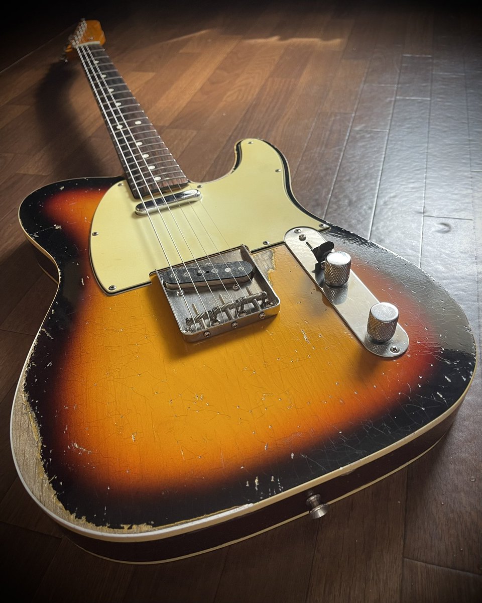 Paolo0823's tweet photo. ここのウェザーチェックが好き。
#Fender
#フェンダー
#Telecaster
#テレキャスター
#Customtelecaster
#カスタムテレキャスター https://t.co/YAVcVsu1la