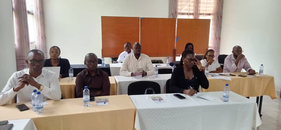 Biri kuba: Inama y'inteko rusange isanzwe ya PAX PRESS iteraniye muri Centre St Vincent Pallotti. Harasuzumwa ishyirwamubikorwa ry'imyanzuro y'inteko rusange y'ubushize, ibyakozwe mu 2024 na gahunda y'ibikorwa ya 2025. Haranasuzumwa raporo za komite ngenzuzi na nkemurampaka.