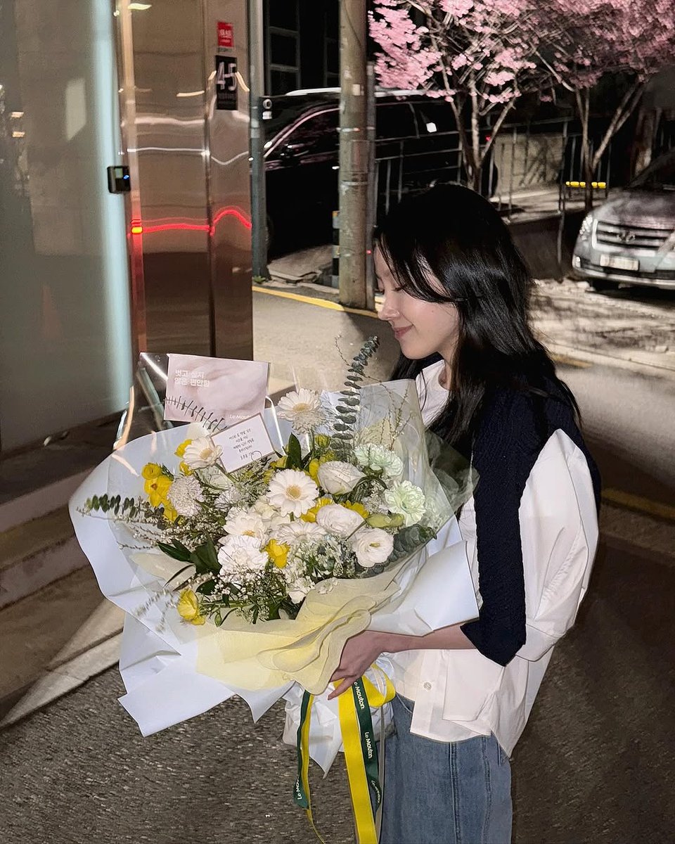 체리 tweet media