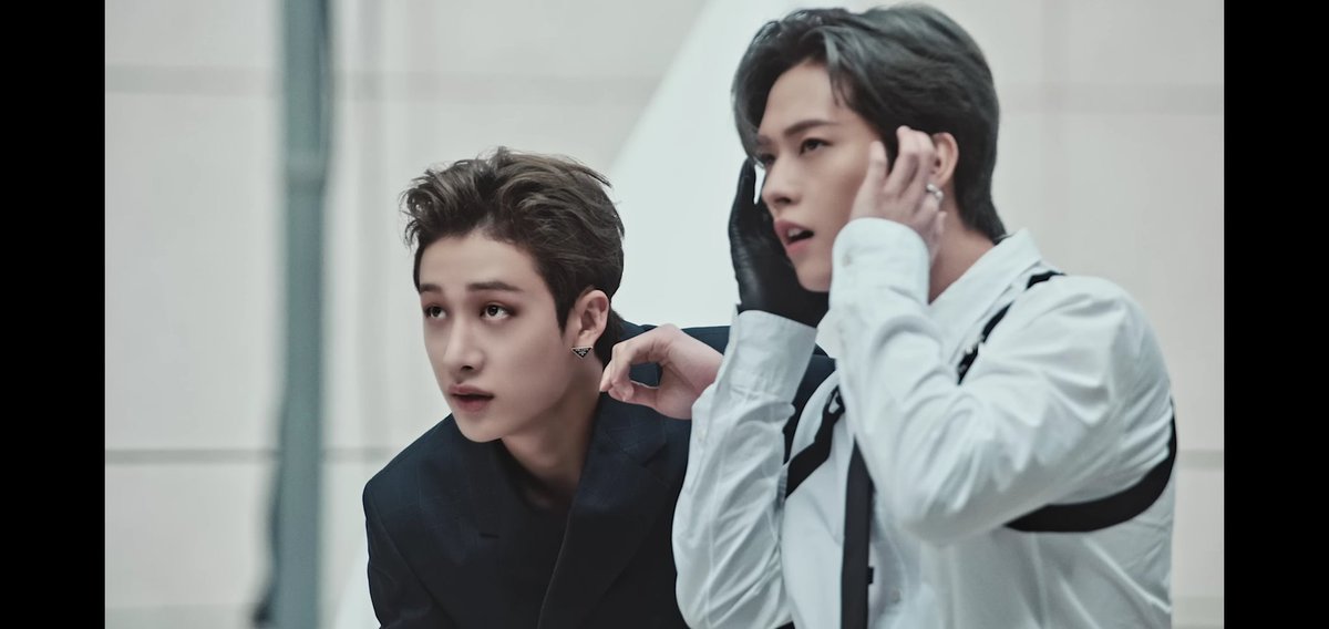 omc_no_akachan's tweet image. ヒョンラ界隈でFREEZEはよく議題にあがっていた（？）けど、Give Me Your TMIはノーマークだったので、はじめて見た時「どうして誰も教えてくれなかったんですか⁉️」っておおきい声が出ました。