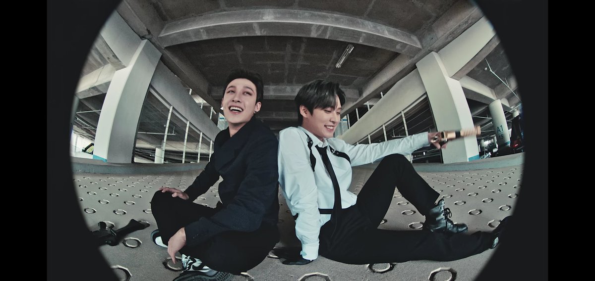 omc_no_akachan's tweet image. ヒョンラ界隈でFREEZEはよく議題にあがっていた（？）けど、Give Me Your TMIはノーマークだったので、はじめて見た時「どうして誰も教えてくれなかったんですか⁉️」っておおきい声が出ました。