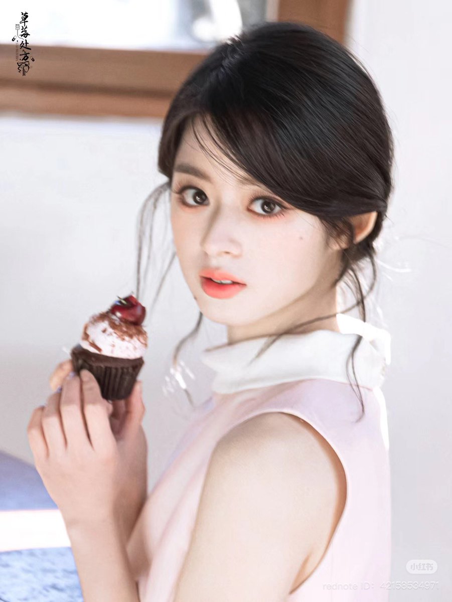 Allcbizmelons's tweet image. 🍉Costume Drama “雀骨”

Starring: #HouMinghao, #HuangYangTianTian 

Director: Gao Yijun (The Princess Royal)

Screenwriter: Wu Mengzhang (The Song of Glory, A Beautiful Lie)

#CDrama