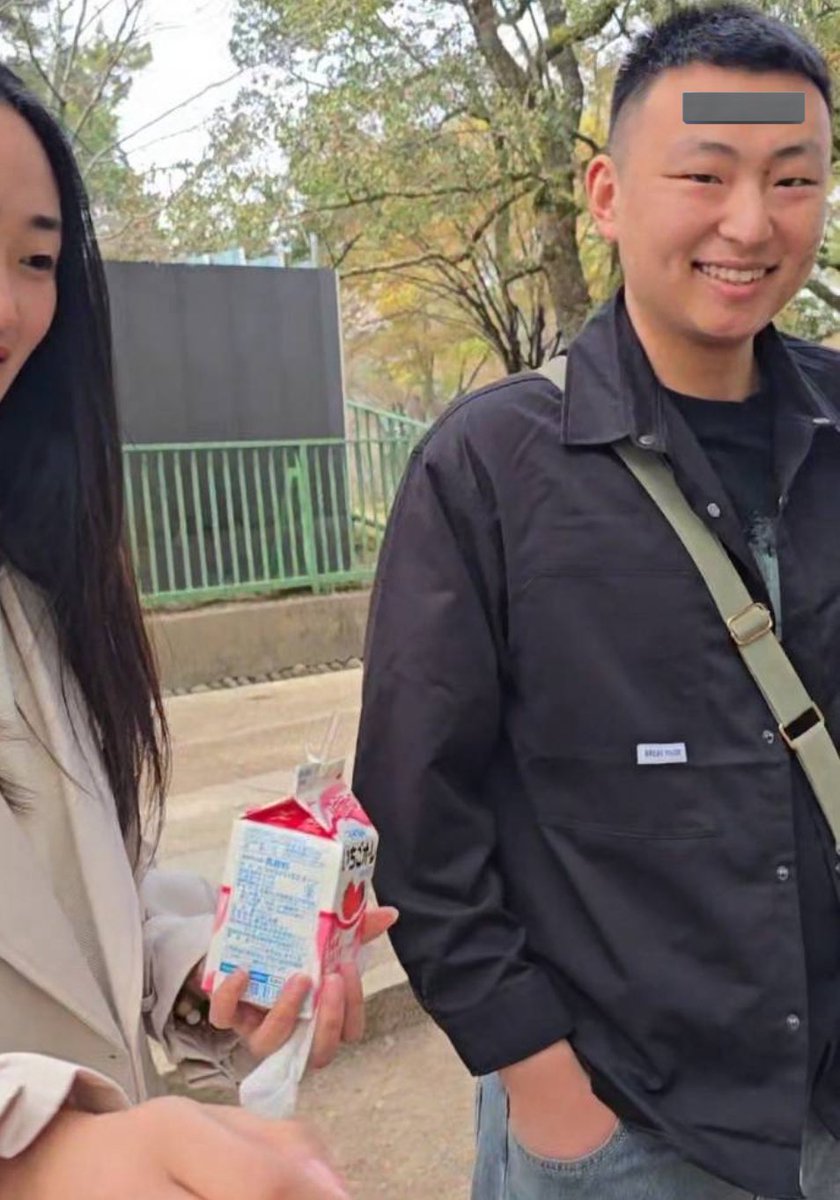 【拡散希望】
この中国人は鹿さんにプラスチックを食わせて殺す気か？
嫁が注意したら反省もせずゲラゲラと笑われました。
ゴミが食べれない物と分かって何故そんな酷いことができるんだ。
中国ではゴミを食べる文化があるのか？
モザイク処理完璧なのでフォロー拡散よろしくお願いします。