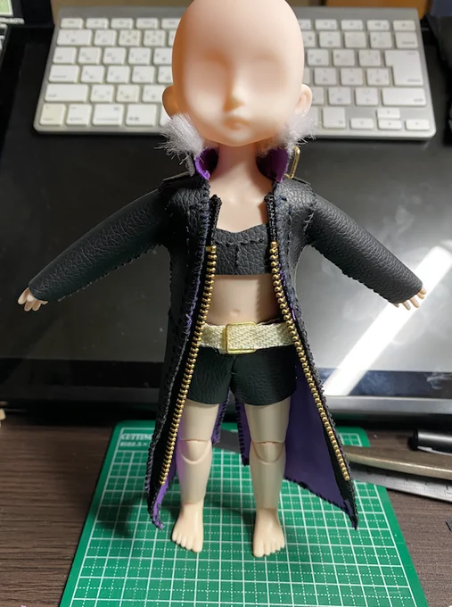 うちのオリキャラの服作ってます^^ 