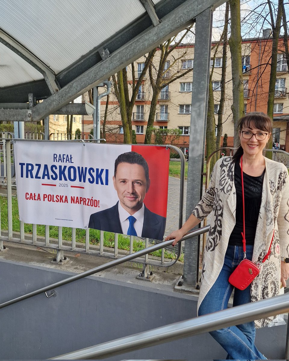 Basia81629858's tweet photo. Trzaskamy w Jaworznie 🇵🇱👍🇵🇱 a Wy gdzie?
#Trzaskowski2025 https://t.co/9J4eYIsaT9