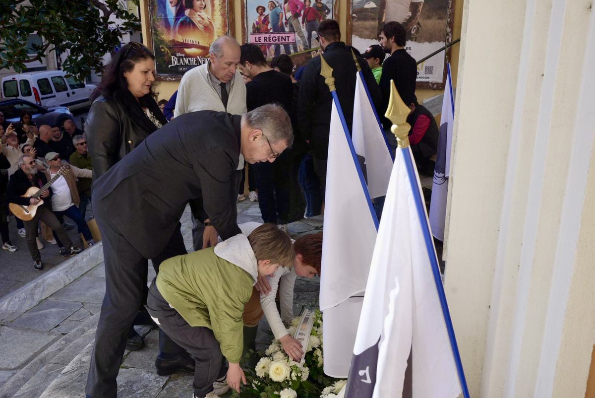 Emu cummemuratu sta mane in Bastia i 300 anni di a nascita di Pasquale Paoli, Babbu di a Nazione Corsa. 

À ringrazià l’artisti è tutte e persone presente pè rende li omagiu !