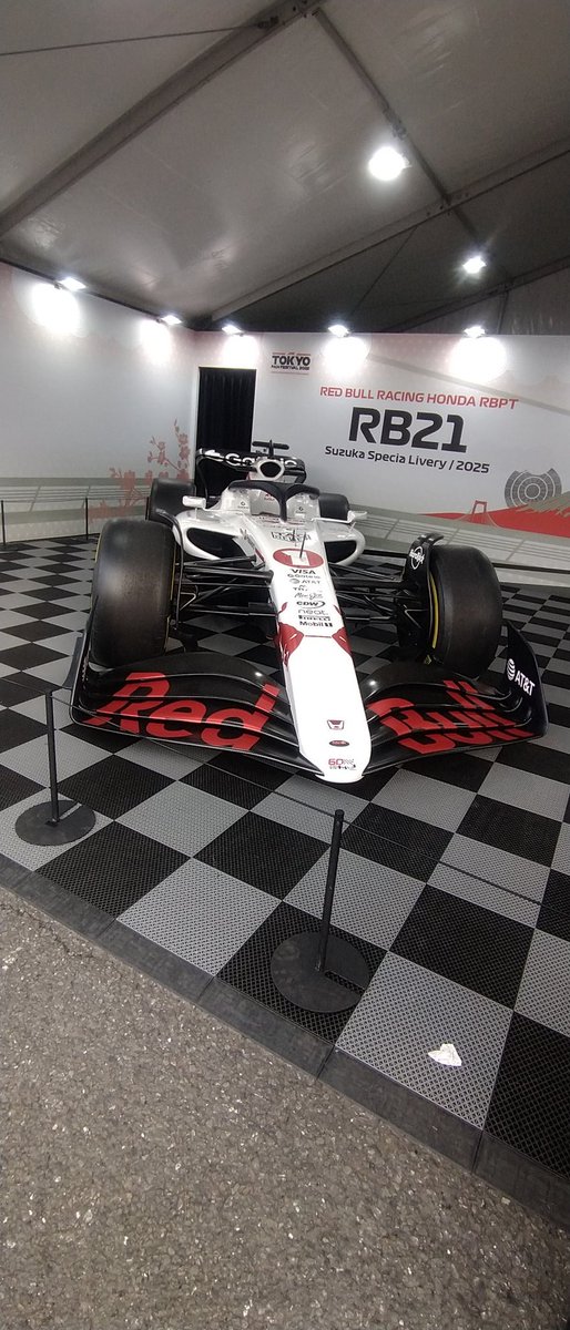 yukkiy33081998's tweet photo. #f1tokyofestival に行って来ました。
F1シュミレーターで、レースバトルで
2位でした。とても悔しい!
歴代のマシンが見れたのは、嬉しい!
自分が小さい頃にみた、
ミハエルシューマッハのF2005が見れて嬉しかったです!
#ZENKAIRACING
#F2005
#ミハエルシューマッハ https://t.co/ucWYlp9PaK