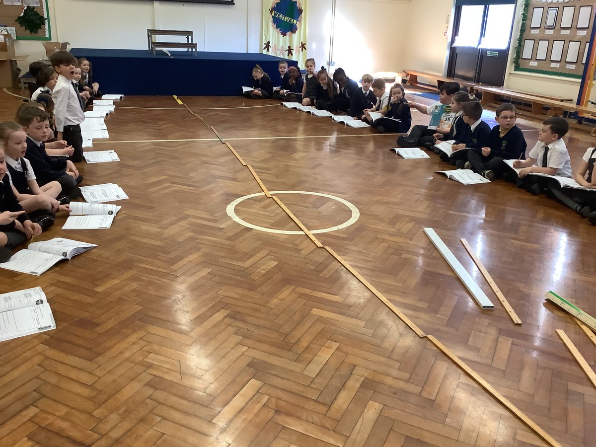 WestvalePrimary's tweet image. Hands on measuring in Year 2.  How long is our hall?  Would you use metres or centimetres to measure? #practicalmaths #measures @endeavouredu_uk