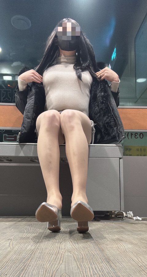 뱃살많이 없는데 핫팬츠 허리가 작아서ㅠㅠ 뚱띵이처럼 나왔네용