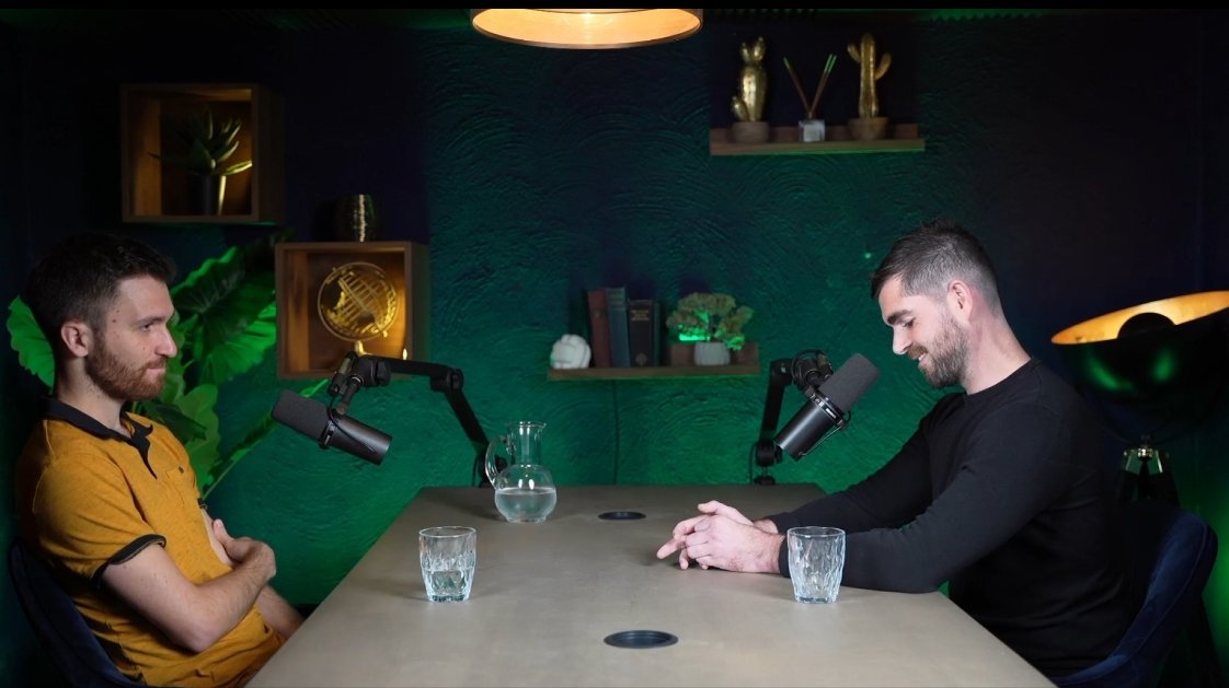 🎙 Mon 3ᵉ épisode de podcast sort ce dimanche à 11h !
Je reçois Emilien Pitavy, l’un des tous meilleurs joueurs de tournois français actuels, désormais régulier sur les tournois les plus chers du monde,

 Découvrez  les épisodes précédents 
 youtube.com/watch?v=Wji0RH…