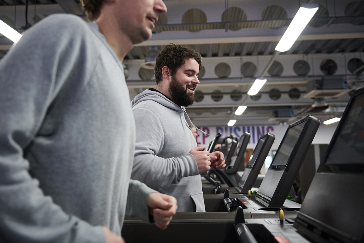 Gyms are about much more than working out for Gen Z.

Instead more young people are joining them to make new friends and be a part of a community, rather than just getting active. 

Read more about the reasons why here: bit.ly/3XNbTwZ

#GenZ #Fitness