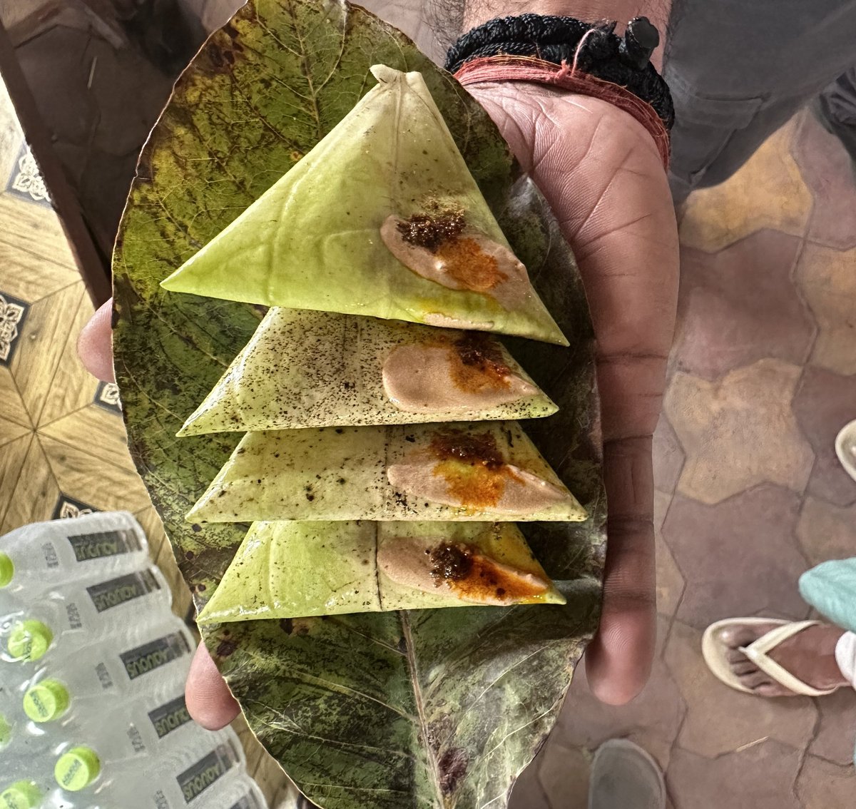 खईके पान बनारस वाला... ❣️
#हर_हर_महादेव #काशीविश्वनाथ