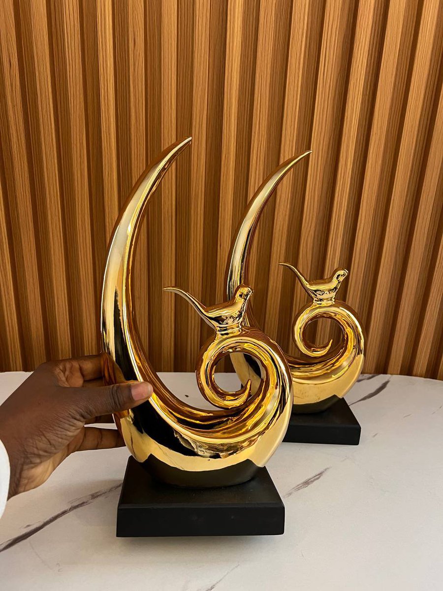 WondersDecor's tweet photo. 🖤Gold luxury ornaments

🖤A unique decor for your console space

🖤Price: 34,000 Naira each https://t.co/UqPJp9Crct