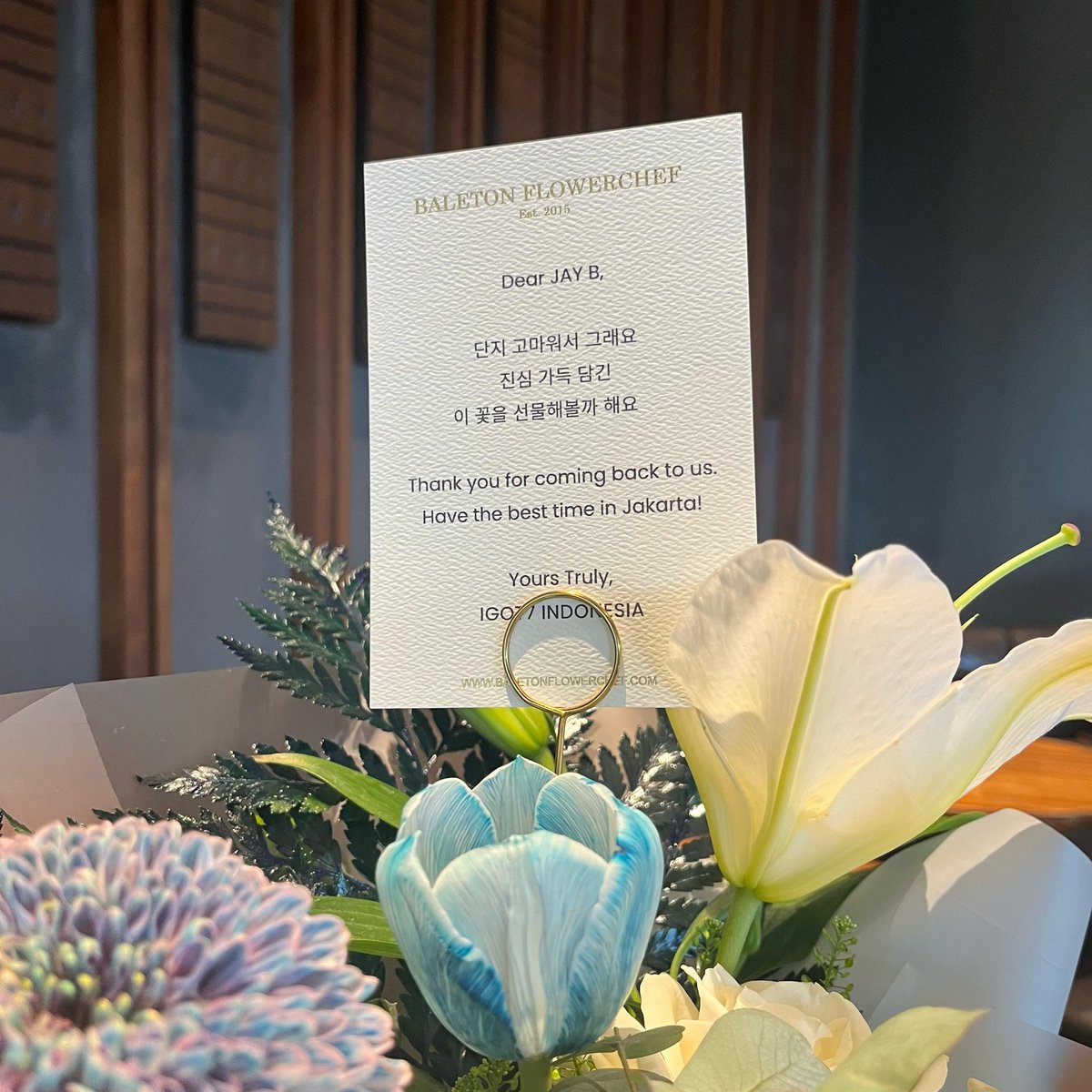 📼 [𝗧𝗔𝗣𝗘:𝗥𝗘 𝗟𝗢𝗔𝗗𝗜𝗡𝗚 𝗙𝗔𝗡 𝗣𝗥𝗢𝗝𝗘𝗖𝗧] 📼

This is the fresh blue bouquet flowers we have prepared for JAY B today! 🌸🩵

#TAPERELOADinJakarta
#JAYB #제이비