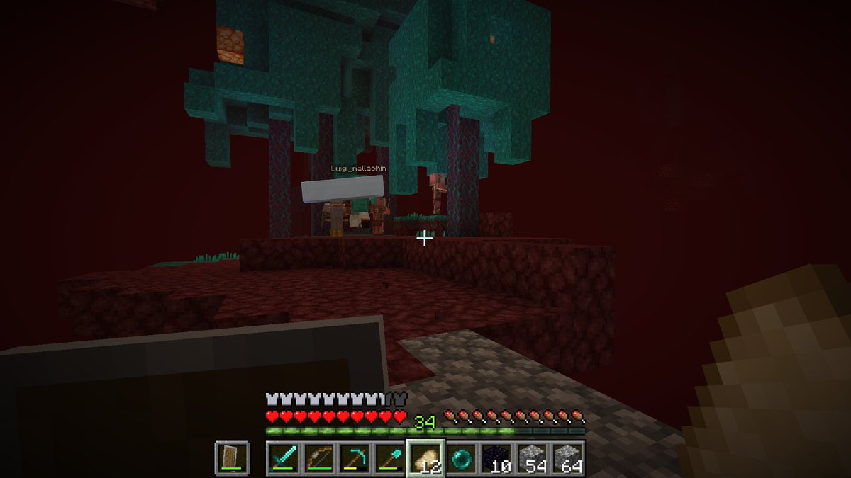 Vegazin's tweet image. mais uma noite longe dos perigos noturnos, jogando mine com os #deverdade 

(a sala de baús do pai ficou LINDA)