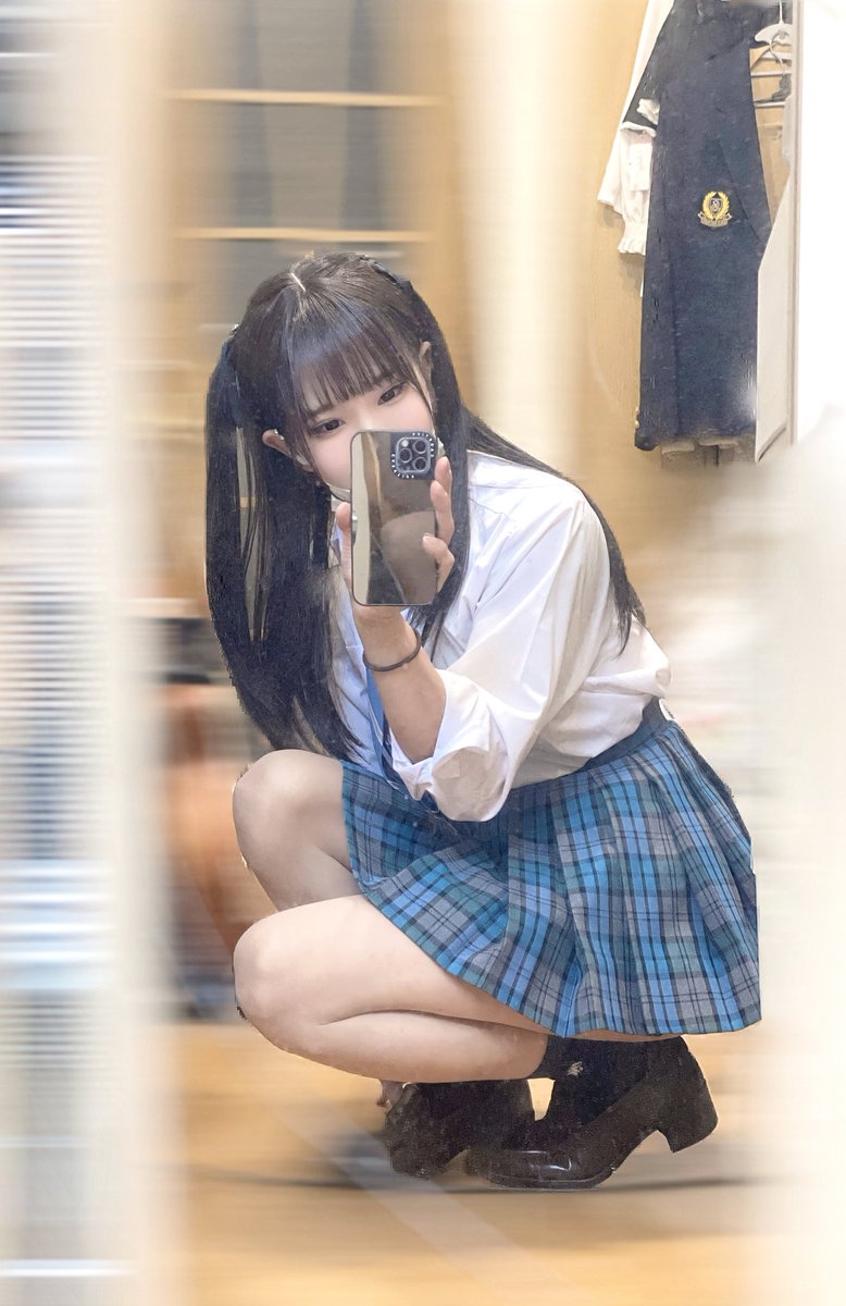 azusa_odekake's tweet photo. 今日、もしお揃いの制服の人きてくれたら楽しすぎる🫶🏻
＃池袋　＃オトコの男 https://t.co/Z5cdLW5mTS