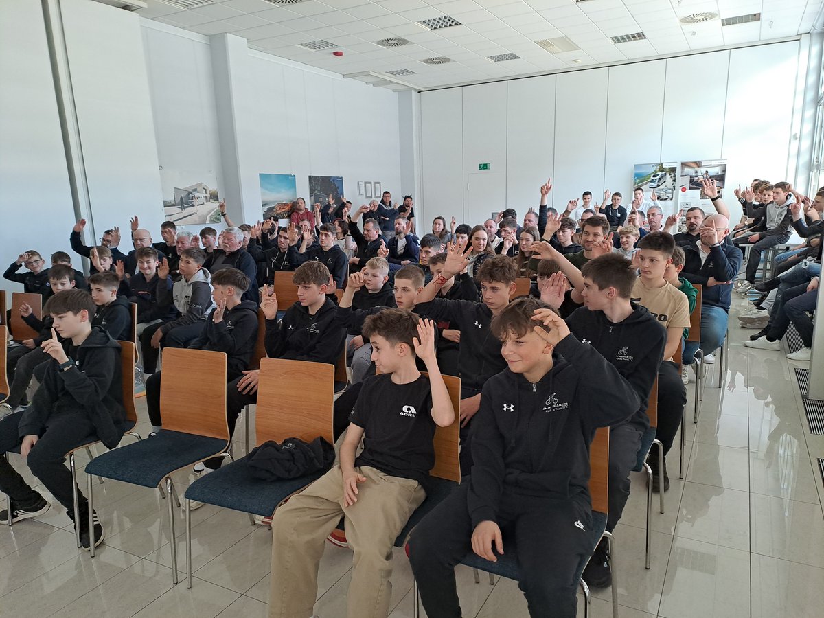 AMcyclingteam's tweet photo. Za nami je letošnji občni zbor našega kluba, ki se ga je udeležilo več kot 100 članic in članov našega kluba. Vsa poročila za leto 2024 in program dela za leto 2025 so bili soglasno sprejeti. https://t.co/37ZUIQf2Mc