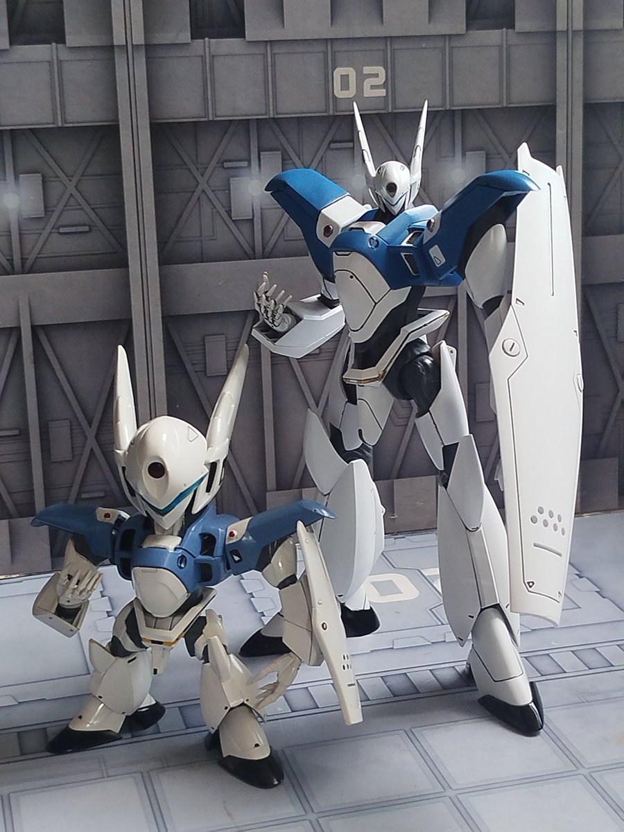 verywai's tweet photo. 14年前にリニューアルしたD-STYLEコトブキヤを引っ張り出して集合写真を撮りました。幸いなことに、今でもよく整備されています。

#機動警察 
#パトレイバー
#AVR-0
#AV-X0
#Moderoid
#goodsmile 
#壽屋 
#D-Style https://t.co/ii2AEJH5G6