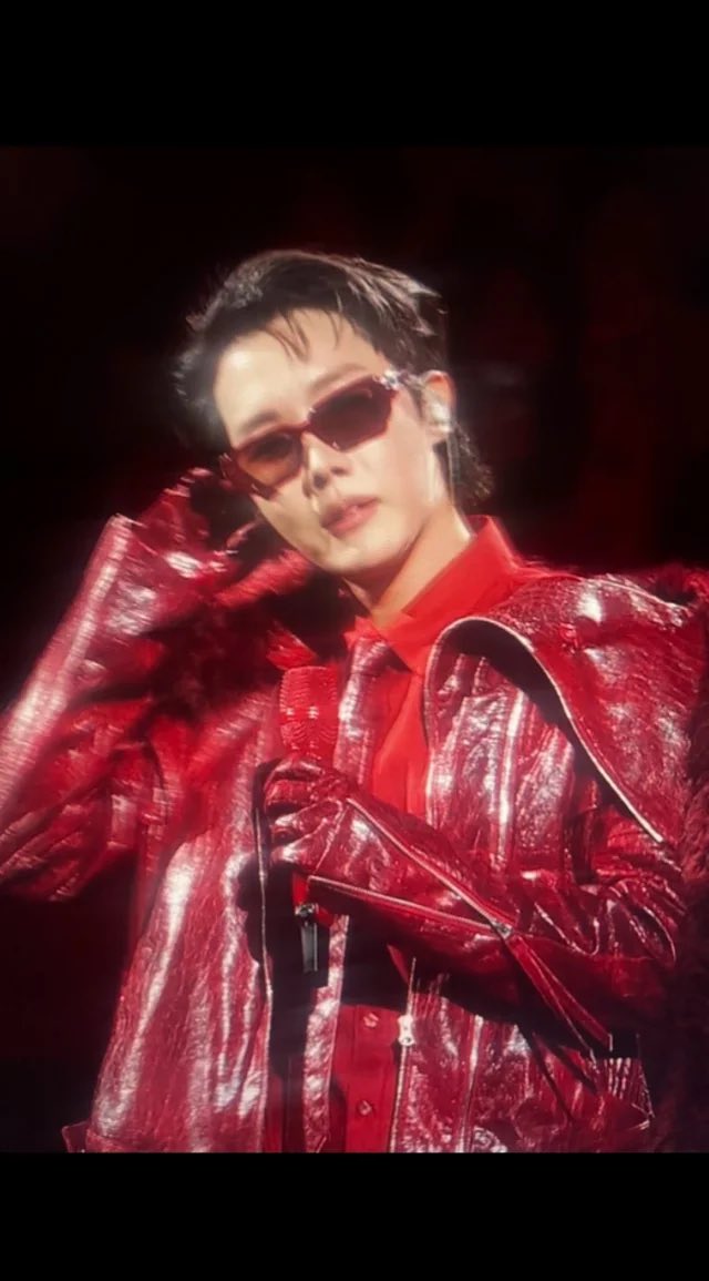 PopBase's tweet image. J-Hope has made history as the first K-Pop soloist to sell out two stadium concerts in the United States.