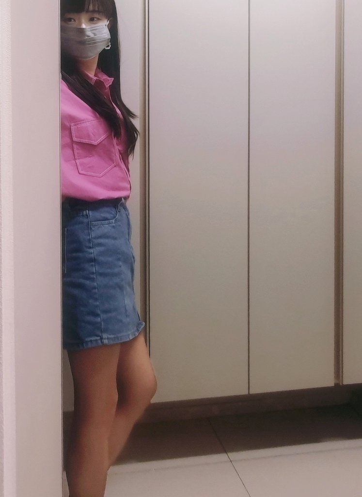 wotermul's tweet photo. 오랜만에 데님스커트🌿
봄⚘️
#시디 #스타킹 #러버 https://t.co/pCPwjPAlSo