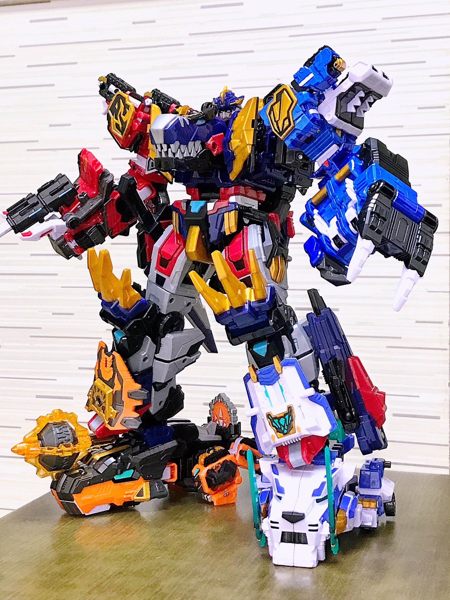 レックスカイザー Dinod Warrior ロボットトイ【韓国限定】 Qoo10