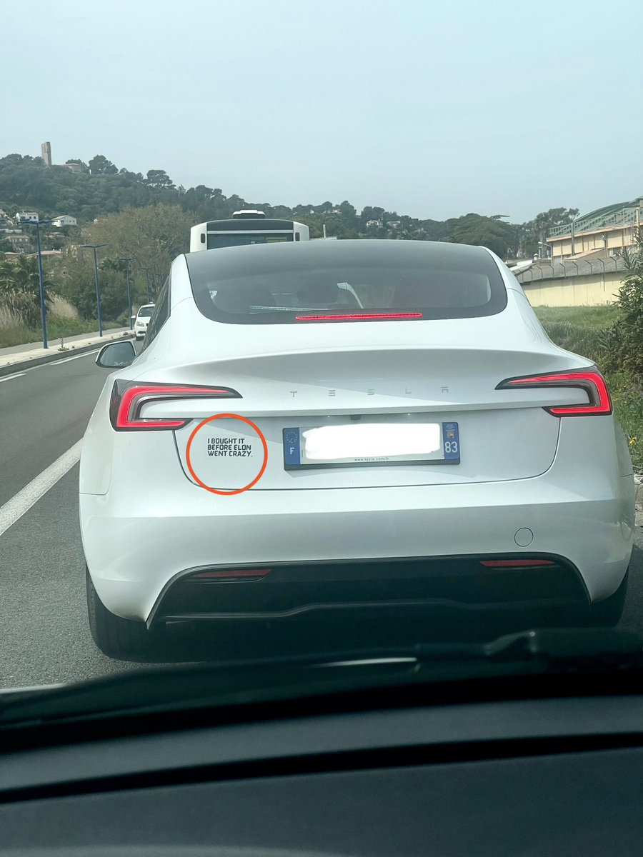 Scared #Tesla owner in a small 🇫🇷 city

(PS: don’t be scared, no one will harm you here. It’s not your fault)