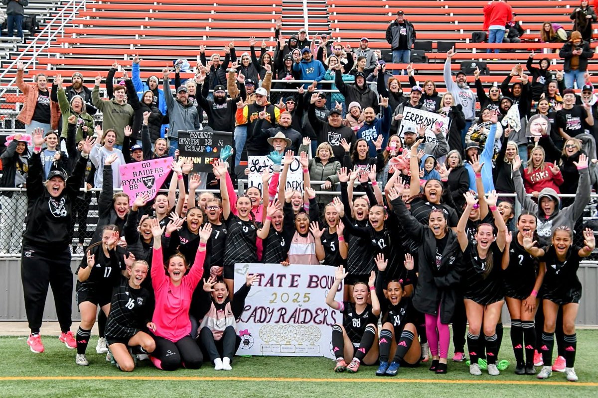 LdyRaiderFutbol's tweet photo. 🚨STATE SEMI FINAL WIN!🚨
Your Lady Raiders gave it their ALL and earned a 1-0 win against a talented and tough Aubrey! ONE MORE GAME!!!
#FinnStrong
#RaiderNation https://t.co/TGun9xJnUL