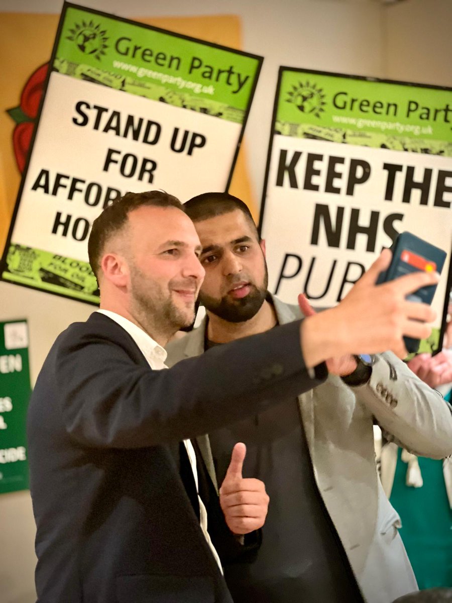 ZackPolanski's tweet image. Reform are a party run by millionaires serving the billionaires.

How do we stop them? One community at a time.

Amazing energy in Accrington with @YoungGreenParty candidate Sohail Asghar.